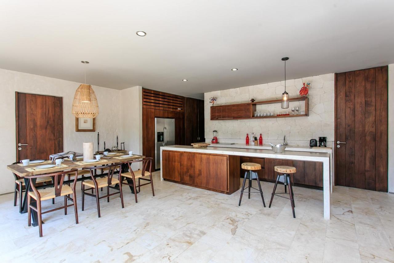 Appartement Eco-chic Design Wrapped In Nature's Elements By Stella Tulum